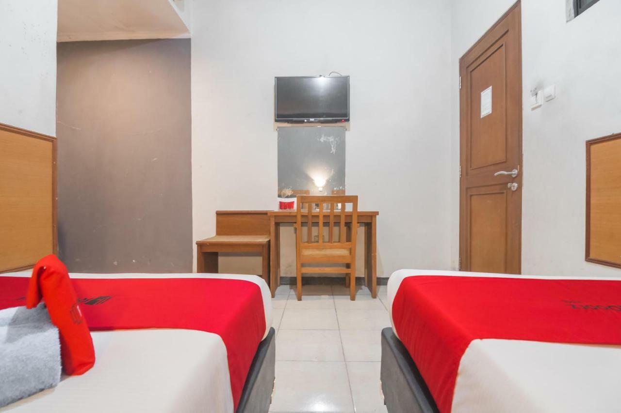 Reddoorz @ Cihampelas Bandung Exterior foto