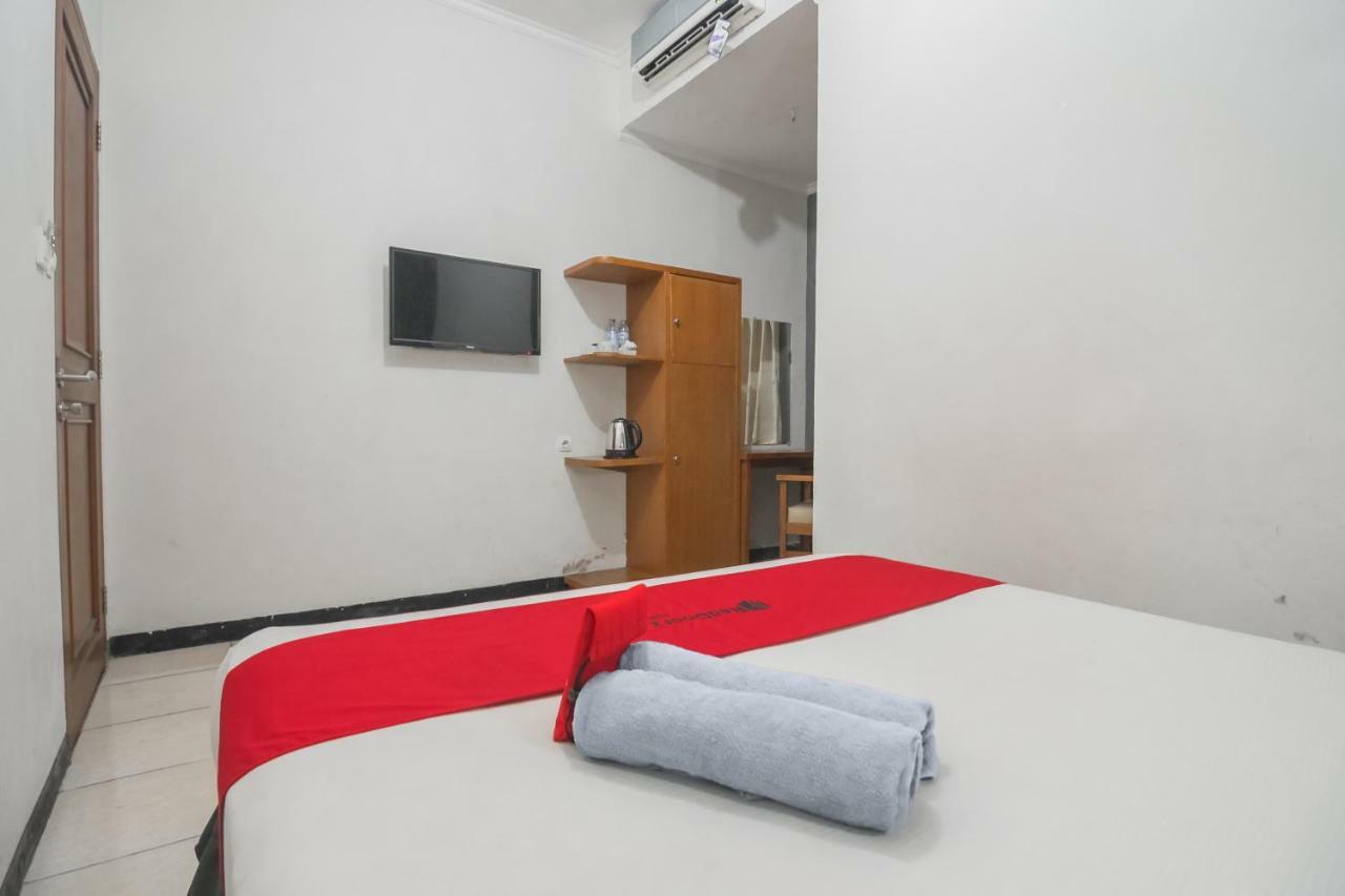 Reddoorz @ Cihampelas Bandung Exterior foto
